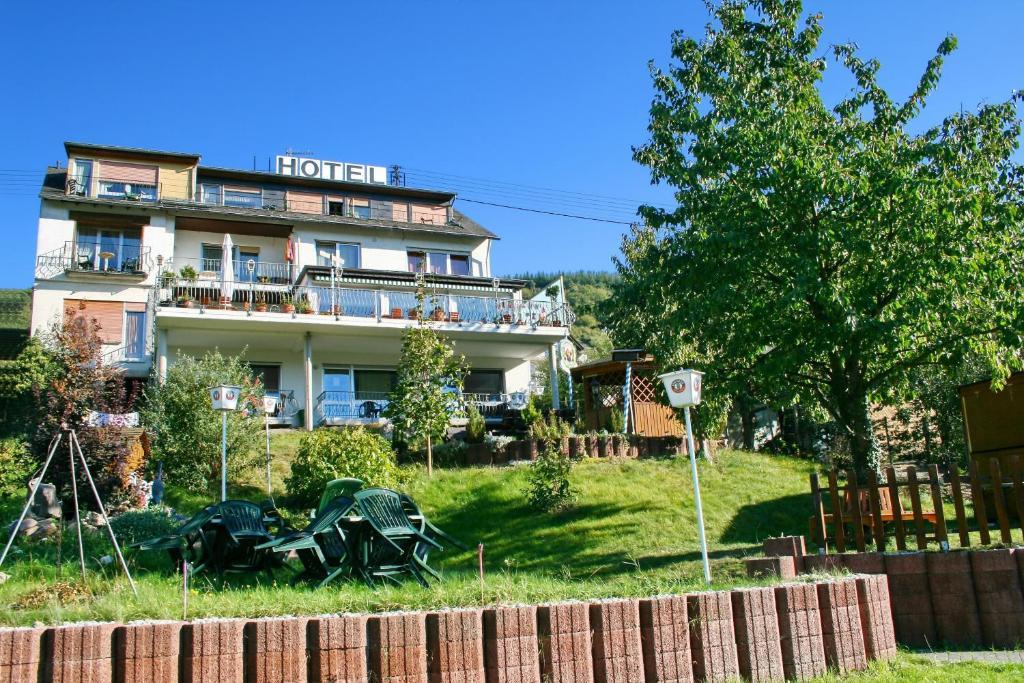 Hotel Restaurant Moselblick Винтрих Экстерьер фото